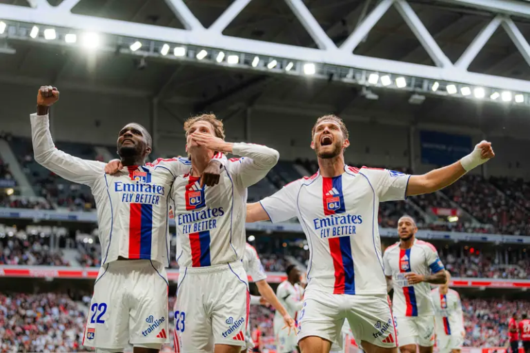 里尔 – 里昂：客场爆冷0-1取胜